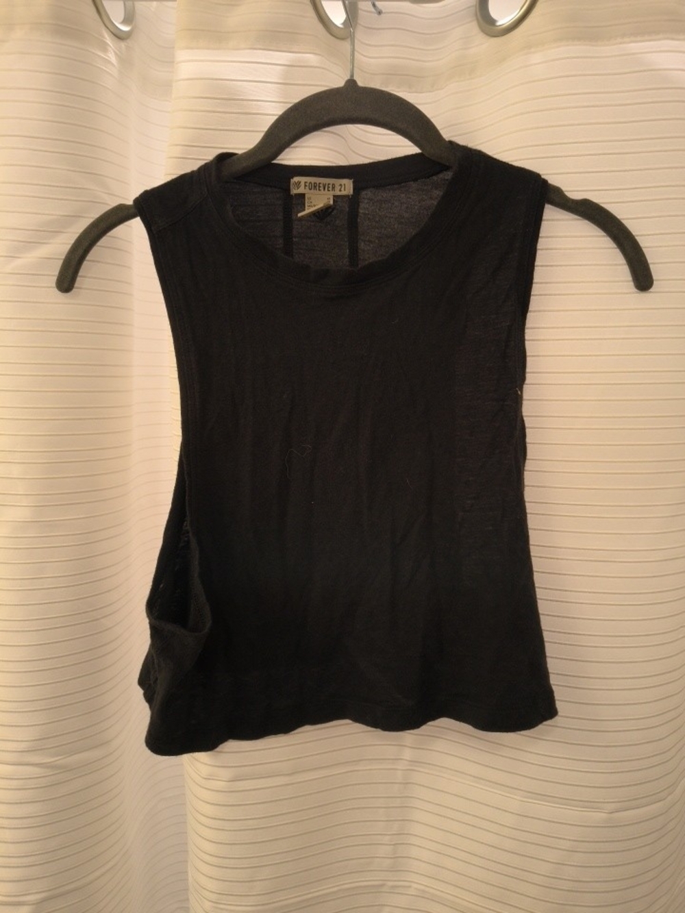 Forever 21 Women’s Black Sleeveless Muscle Tank